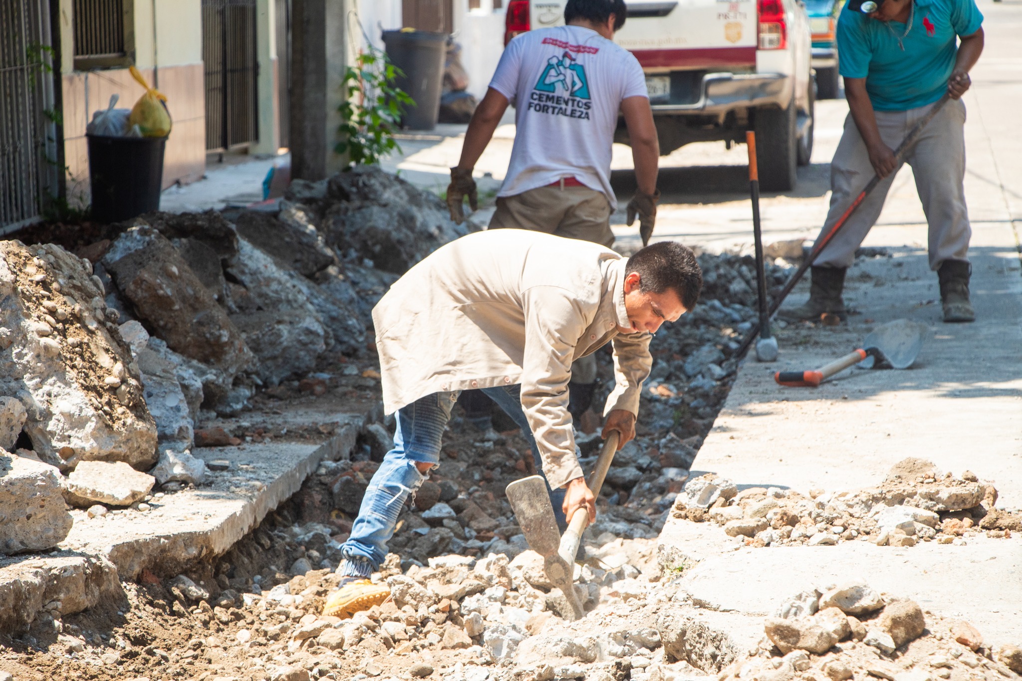 Rehabilitaci N De Bache En La Calle De La Colonia Cazones Poza York